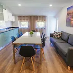 아파트 Modern With Garden 파티마